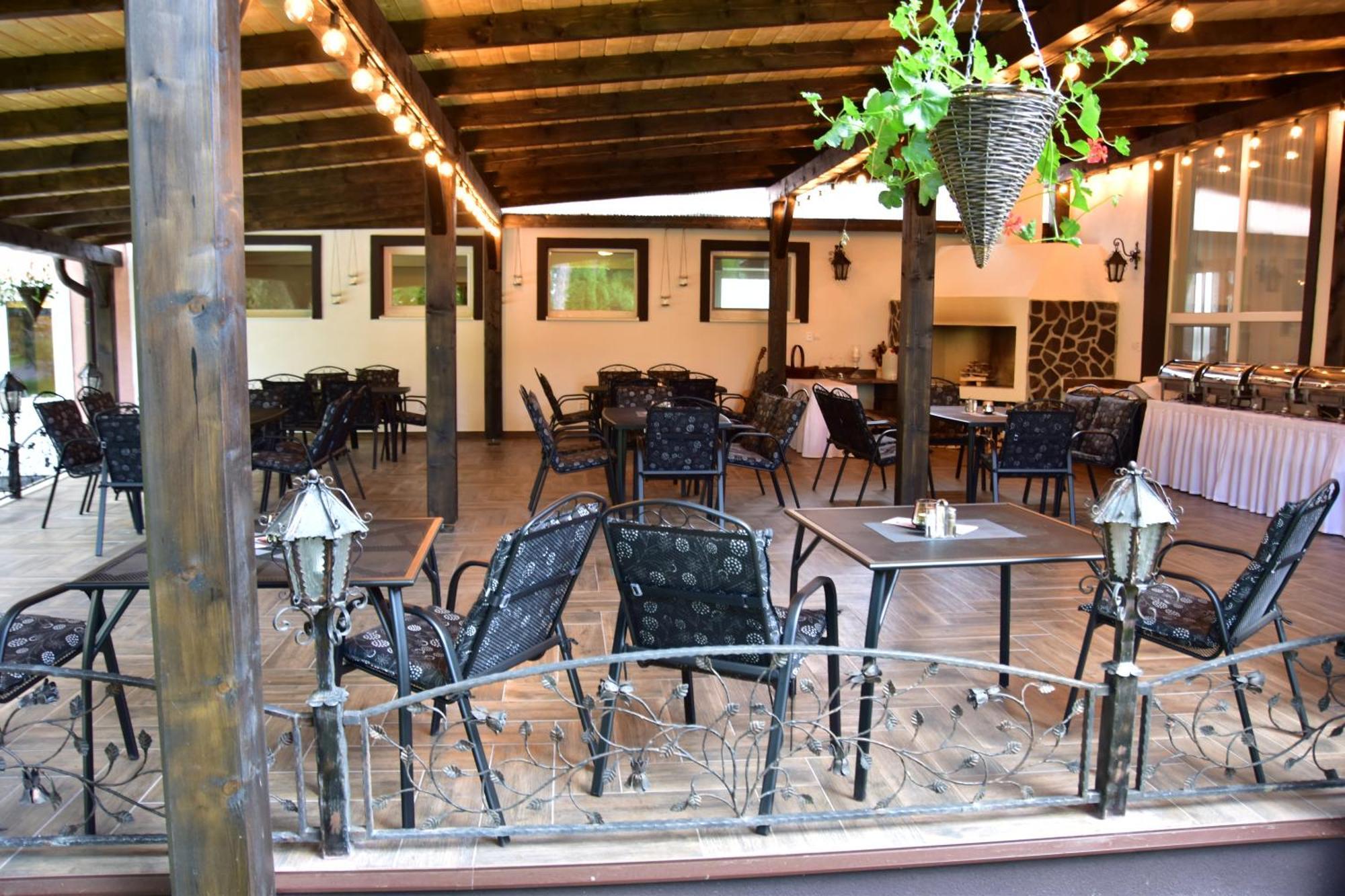 Svatojansky Kastiel Hotel Liptovsky Jan Ngoại thất bức ảnh