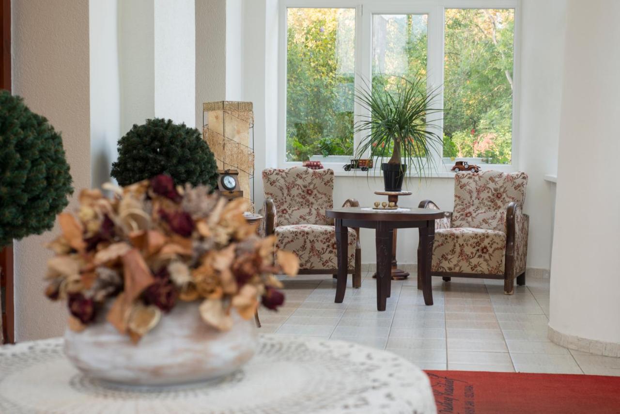 Svatojansky Kastiel Hotel Liptovsky Jan Ngoại thất bức ảnh