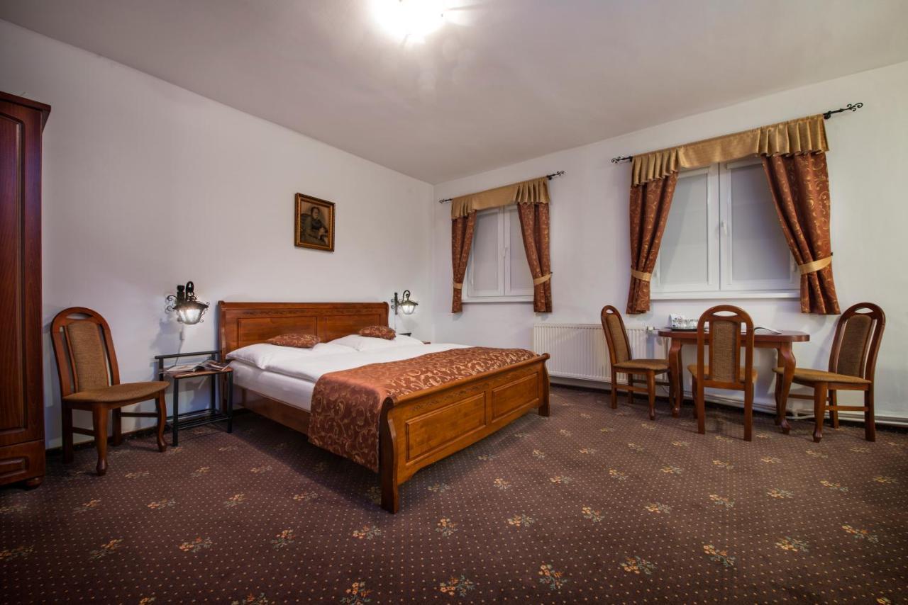 Svatojansky Kastiel Hotel Liptovsky Jan Ngoại thất bức ảnh